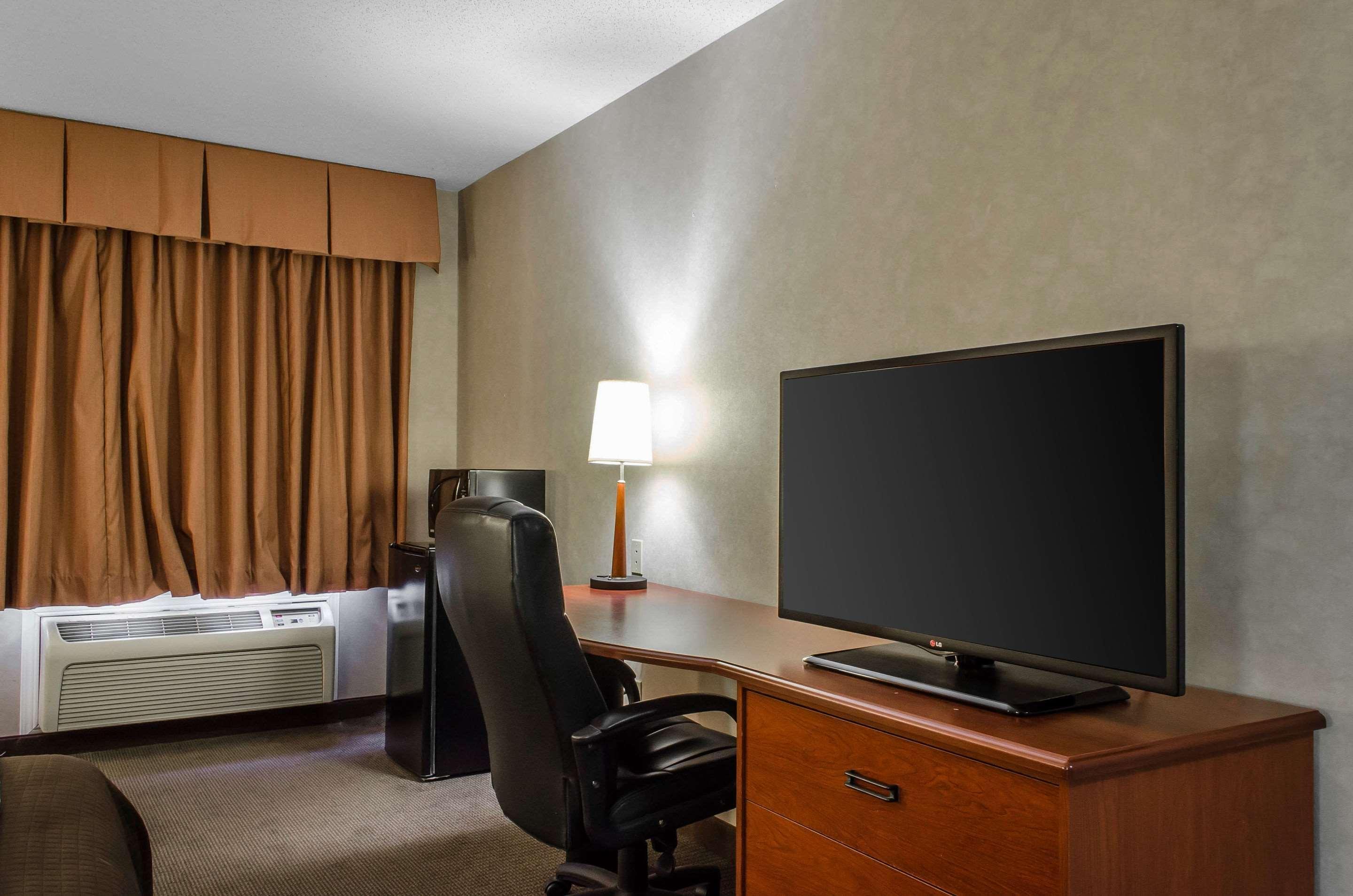 Sleep Inn & Suites Ronks Bagian luar foto