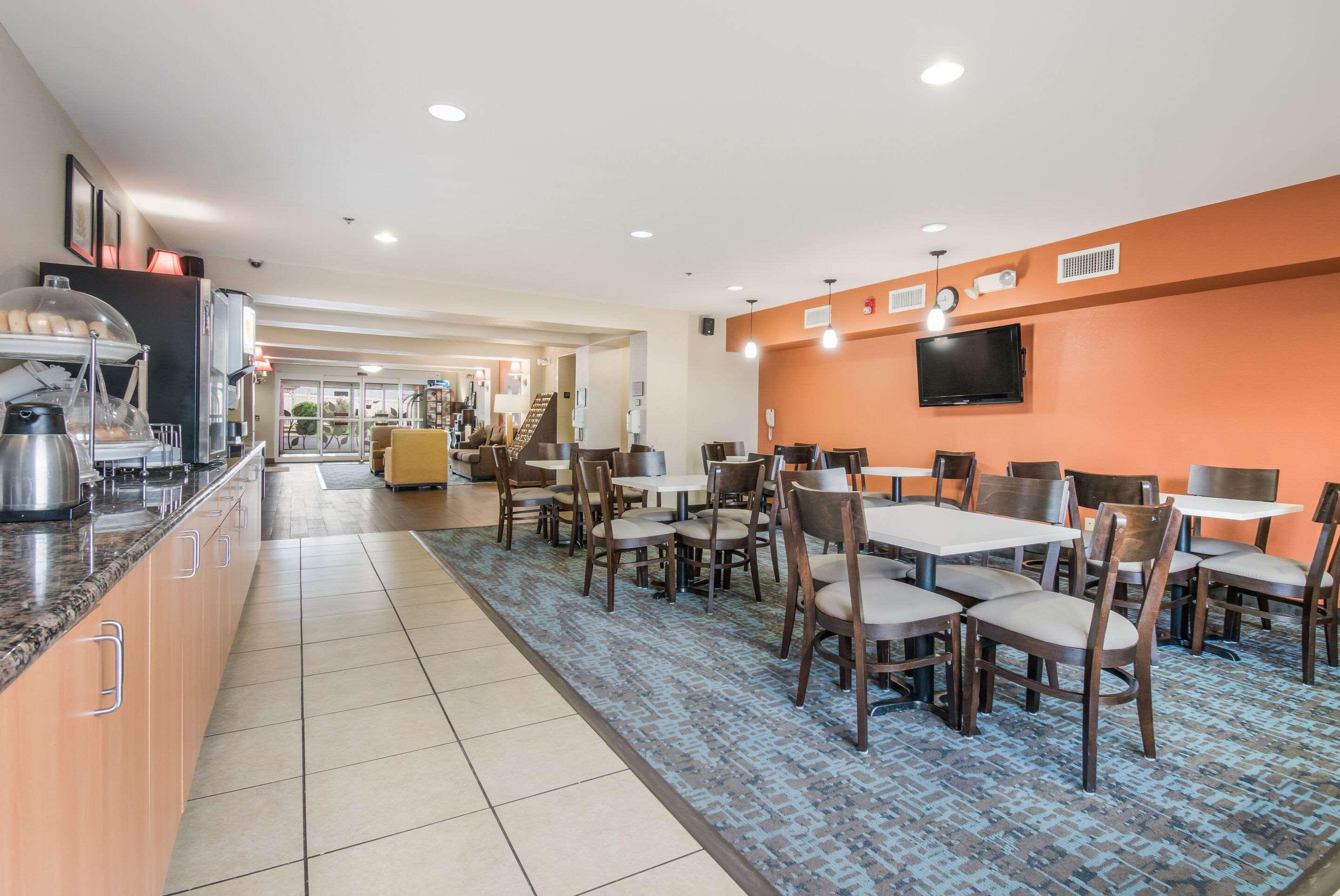 Sleep Inn & Suites Ronks Bagian luar foto