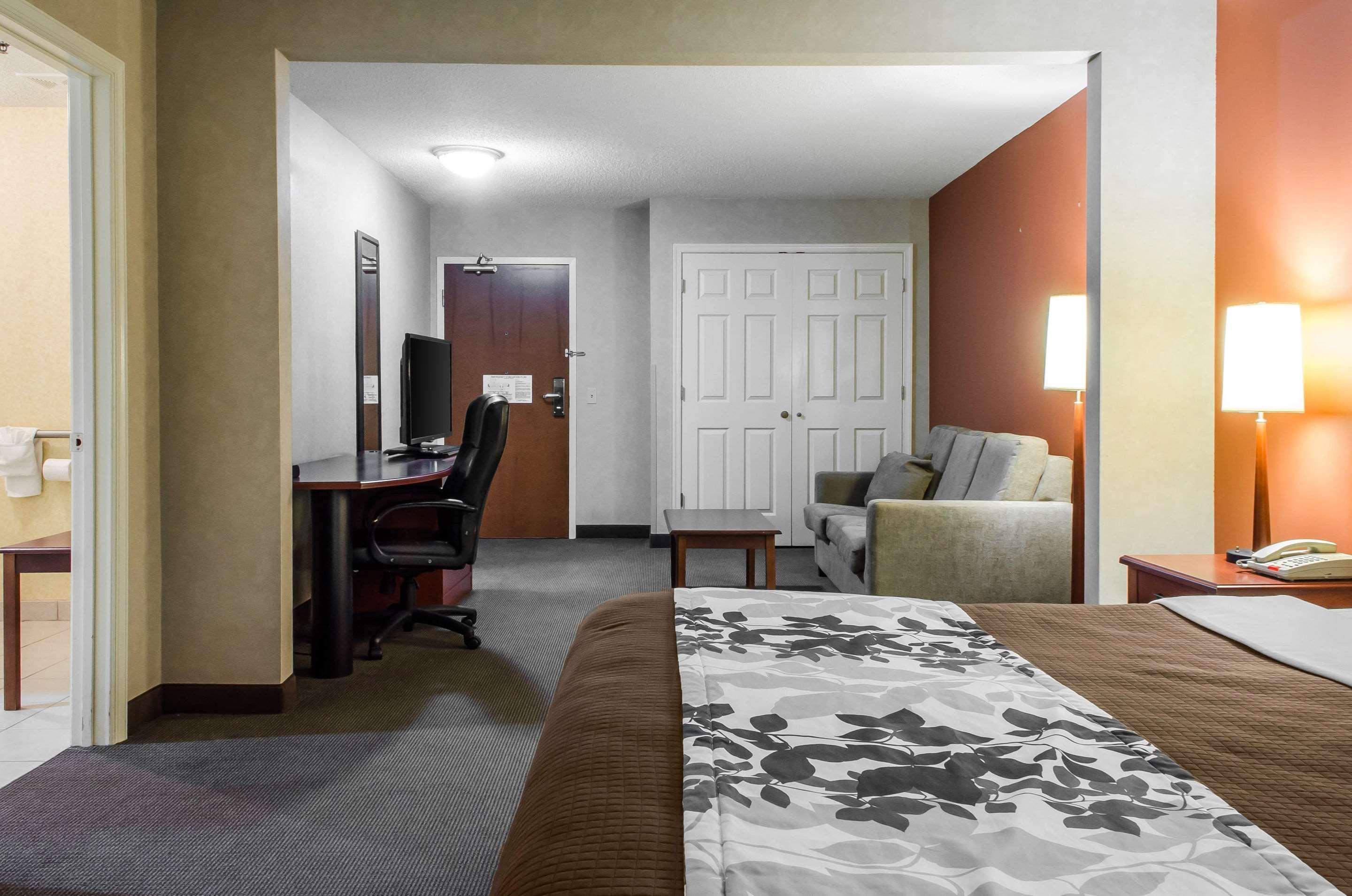 Sleep Inn & Suites Ronks Bagian luar foto