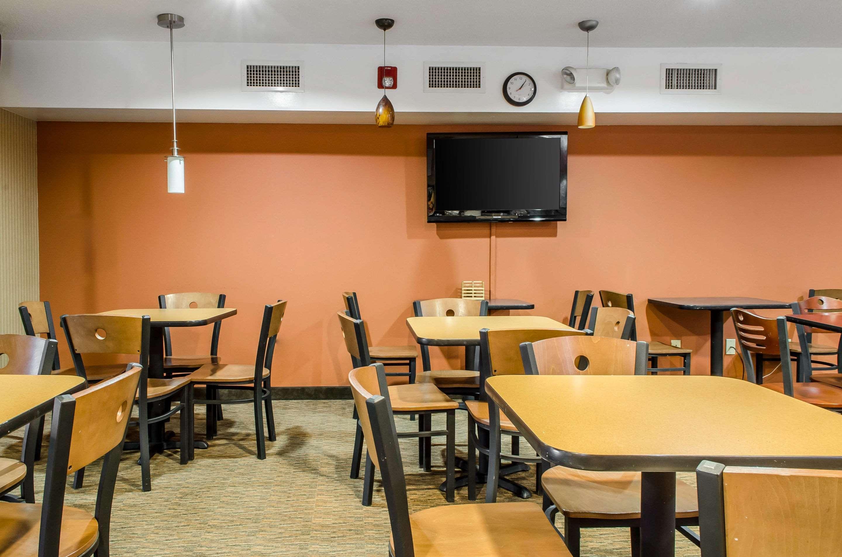Sleep Inn & Suites Ronks Bagian luar foto