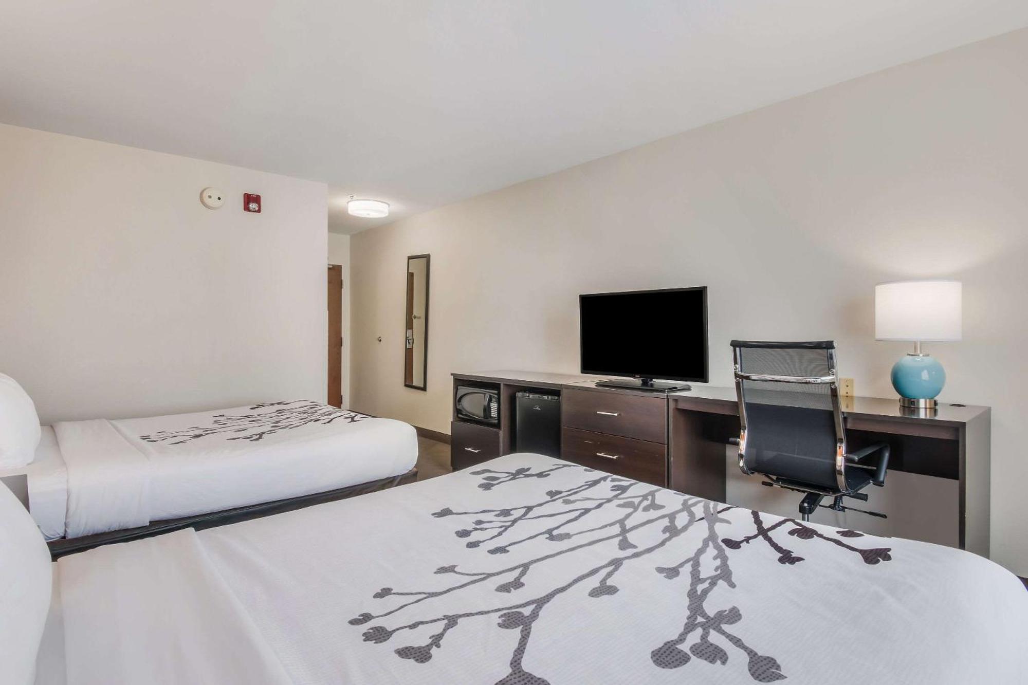 Sleep Inn & Suites Ronks Bagian luar foto