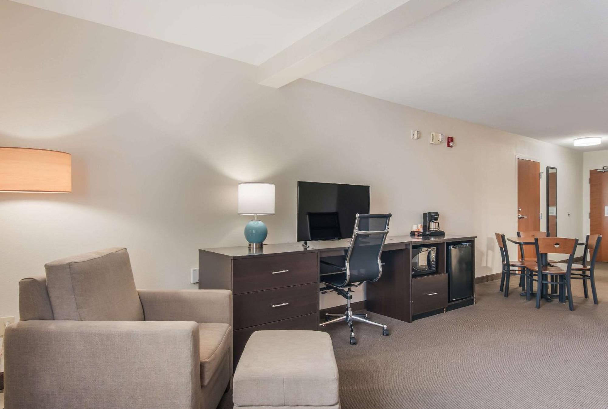 Sleep Inn & Suites Ronks Bagian luar foto
