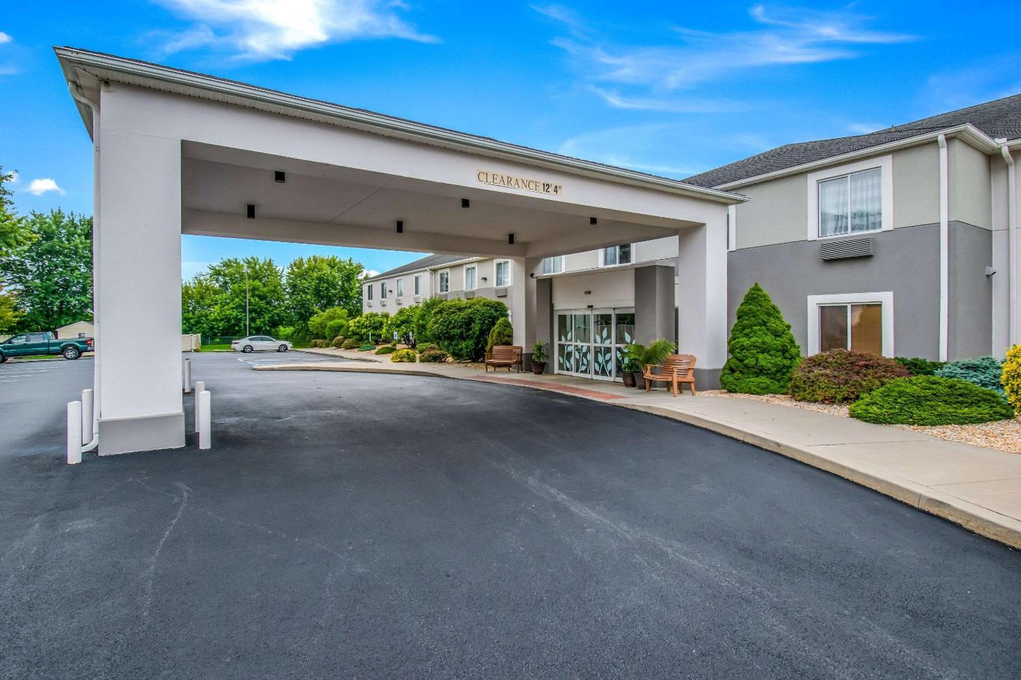 Sleep Inn & Suites Ronks Bagian luar foto